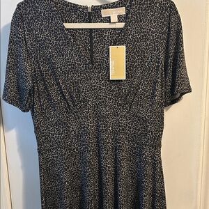 Michael Kors, Size M, color Black and brown ☺️